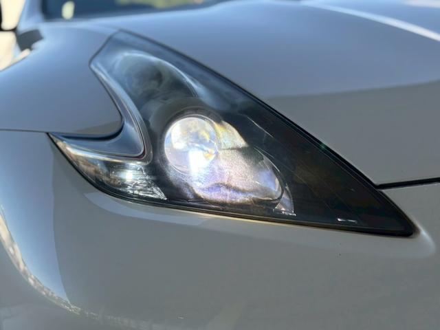 フェアレディＺ 　ＮＩＳＭＯタワーバー／サス／エアロ／マフラー／メーター／１９インチＡＷ　ＢＯＳＥサウンド　純正ナビ　外品追加スポイラー（22枚目）