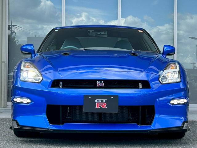 ＧＴ－Ｒ プレミアムエディション　ＭＹ２５　室内展示　内装ブルーヘブン　ＳＲＳサイドカーテンエアバック　プライバシーガラス　ＢＯＳＥサウンド　ドラレコ前後　ＧＰＳレーダ　純正ナビ　アップルカープレイ　２０インチＡＷ　チタン合金マフラー（36枚目）