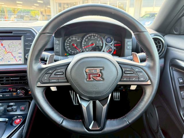 GT-R ブラックエディション MY19 室内展示 Pガラス サッチャム盗難防止 純正ナビ ドラレコ ETC RECAROシート BOSEサウンド シートヒーター 純正ナビ バックモニター クルコン 20インチAW 可変バルブ(20枚目)