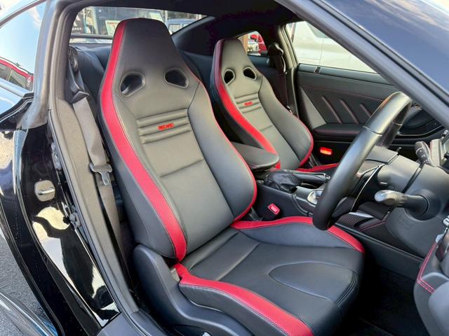 GT-R ブラックエディション MY19 室内展示 Pガラス サッチャム盗難防止 純正ナビ ドラレコ ETC RECAROシート BOSEサウンド シートヒーター 純正ナビ バックモニター クルコン 20インチAW 可変バルブ(25枚目)