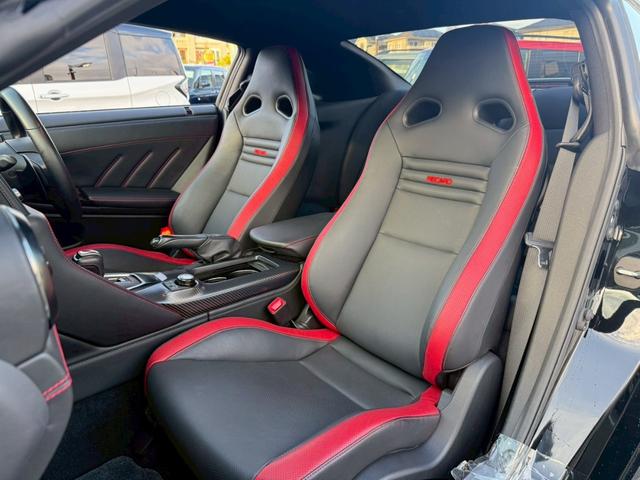 GT-R ブラックエディション MY19 室内展示 Pガラス サッチャム盗難防止 純正ナビ ドラレコ ETC RECAROシート BOSEサウンド シートヒーター 純正ナビ バックモニター クルコン 20インチAW 可変バルブ(26枚目)