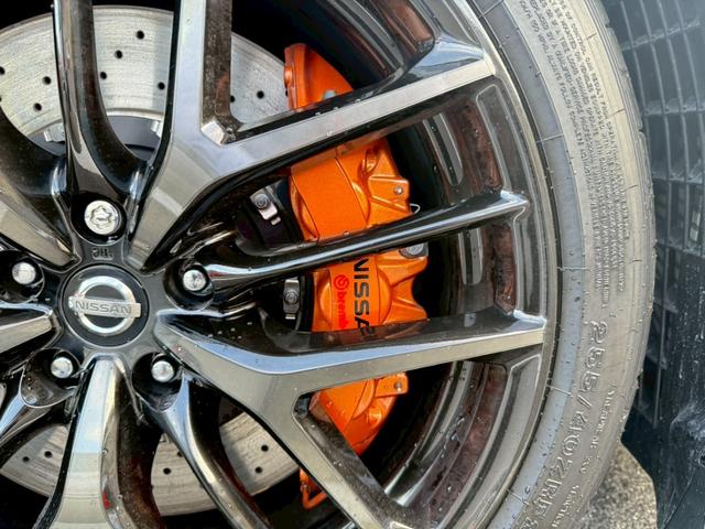 GT-R ブラックエディション MY19 室内展示 Pガラス サッチャム盗難防止 純正ナビ ドラレコ ETC RECAROシート BOSEサウンド シートヒーター 純正ナビ バックモニター クルコン 20インチAW 可変バルブ(41枚目)