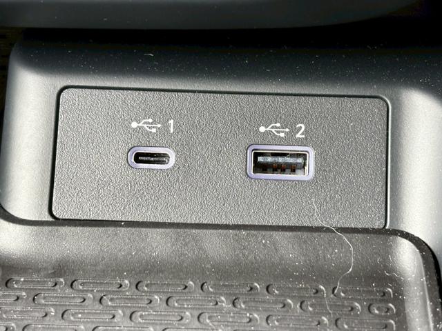 フェアレディZ ニスモ MY25 1オナ RECAROシート ドラレコ前後 ETC2.0  BOSEサウンド NISMOエアロ  純正ナビ 純正レイズ製19型AW  バックビュー パドルシフト フルセグ 衝突軽減 踏み間違い(15枚目)