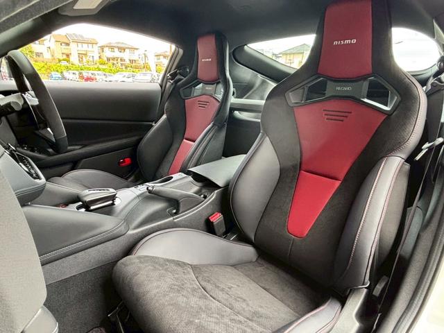 フェアレディZ ニスモ MY25 1オナ RECAROシート ドラレコ前後 ETC2.0  BOSEサウンド NISMOエアロ  純正ナビ 純正レイズ製19型AW  バックビュー パドルシフト フルセグ 衝突軽減 踏み間違い(20枚目)
