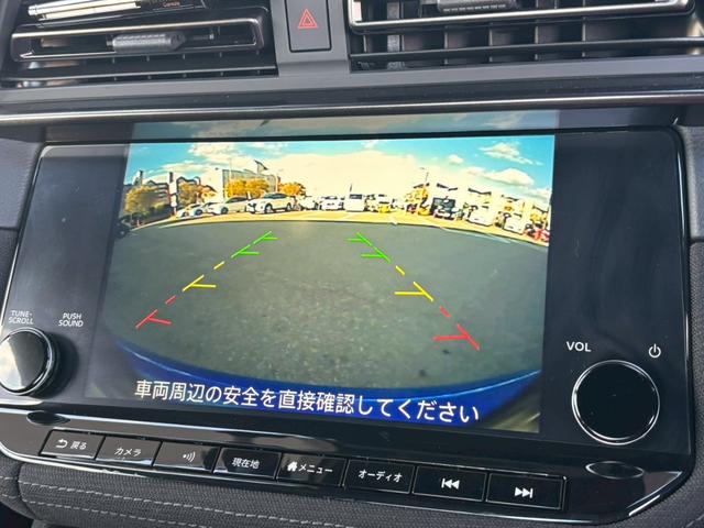 フェアレディＺ バージョンＳ　６速ＭＴ　ＮＣナビ　ドラレコ　ＧＰＳレーダ　フルセグＴＶ　レイズ製１９インチ純正ＡＷ　バックカメラ　ＬＥＤヘッドライト　踏み間違い防止　ＥＴＣ２．０　フルセグＴＶ（6枚目）
