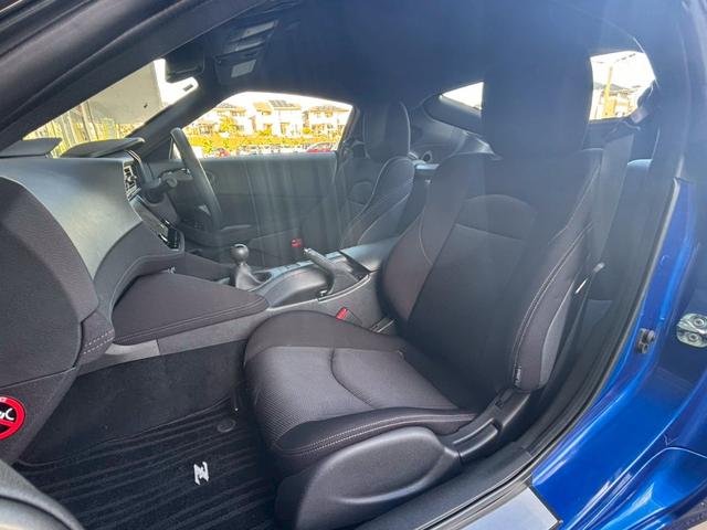 フェアレディＺ バージョンＳ　６速ＭＴ　ＮＣナビ　ドラレコ　ＧＰＳレーダ　フルセグＴＶ　レイズ製１９インチ純正ＡＷ　バックカメラ　ＬＥＤヘッドライト　踏み間違い防止　ＥＴＣ２．０　フルセグＴＶ（18枚目）