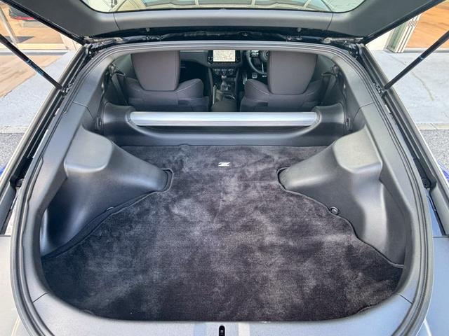 フェアレディＺ バージョンＳ　６速ＭＴ　ＮＣナビ　ドラレコ　ＧＰＳレーダ　フルセグＴＶ　レイズ製１９インチ純正ＡＷ　バックカメラ　ＬＥＤヘッドライト　踏み間違い防止　ＥＴＣ２．０　フルセグＴＶ（19枚目）