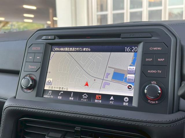 ＧＴ－Ｒ プレミアムエディション　ＭＹ２５　最終モデル　室内展示　ＯＰ本革シートファッショナブルインテリア　ＢＯＳＥサウンド　ＳＲＳサイドカーテンエアバック　プライバシーガラス　純正ナビフルセグＴＶ　フジツボ製チタン合金製マフラ（7枚目）