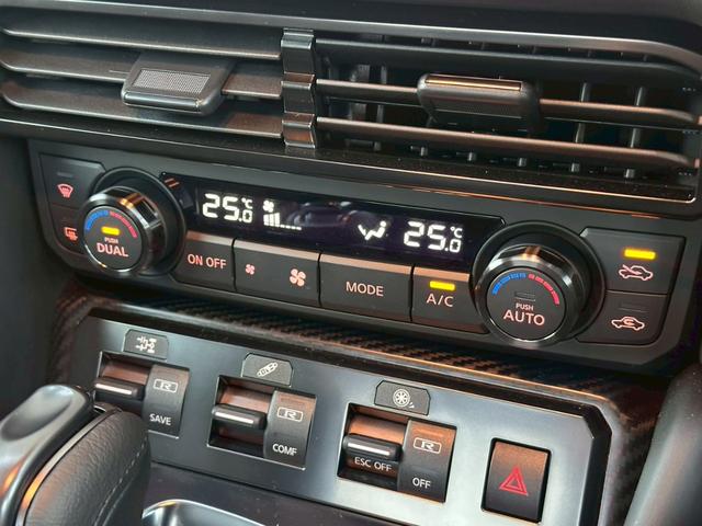 ＧＴ－Ｒ プレミアムエディション　ＭＹ２５　最終モデル　室内展示　ＯＰ本革シートファッショナブルインテリア　ＢＯＳＥサウンド　ＳＲＳサイドカーテンエアバック　プライバシーガラス　純正ナビフルセグＴＶ　フジツボ製チタン合金製マフラ（10枚目）