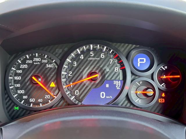 ＧＴ－Ｒ プレミアムエディション　ＭＹ２５　最終モデル　室内展示　ＯＰ本革シートファッショナブルインテリア　ＢＯＳＥサウンド　ＳＲＳサイドカーテンエアバック　プライバシーガラス　純正ナビフルセグＴＶ　フジツボ製チタン合金製マフラ（12枚目）