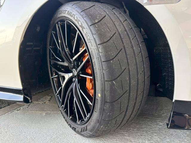 ＧＴ－Ｒ プレミアムエディション　ＭＹ２５　最終モデル　室内展示　ＯＰ本革シートファッショナブルインテリア　ＢＯＳＥサウンド　ＳＲＳサイドカーテンエアバック　プライバシーガラス　純正ナビフルセグＴＶ　フジツボ製チタン合金製マフラ（24枚目）