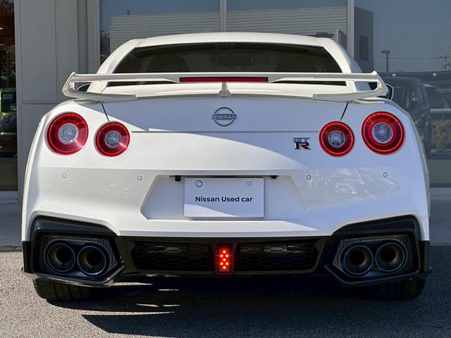 ＧＴ－Ｒ プレミアムエディション　ＭＹ２５　最終モデル　室内展示　ＯＰ本革シートファッショナブルインテリア　ＢＯＳＥサウンド　ＳＲＳサイドカーテンエアバック　プライバシーガラス　純正ナビフルセグＴＶ　フジツボ製チタン合金製マフラ（30枚目）