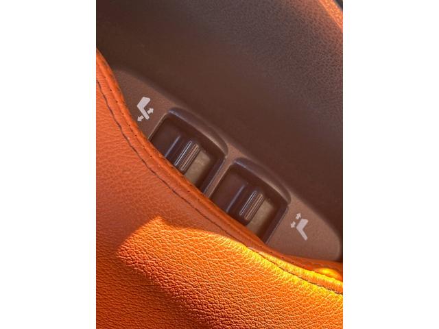 フェアレディＺ バージョンＴ　７速ＡＴ　　　７型ナビ　ＢＯＳＥサウンド　バックカメラ　オレンジレザーシート　パワーシート　シートヒータ　パドルシフト　ＥＴＣ　　　純正ＡＷ　　　ＨＩＤヘッドライト（13枚目）