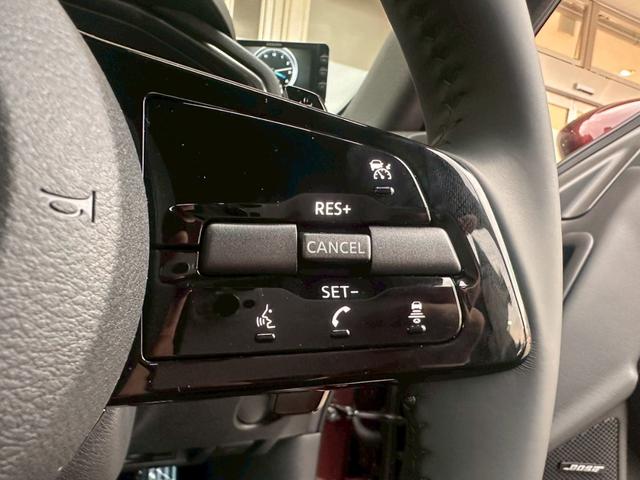 フェアレディＺ バージョンＳＴ　ＭＹ２５　９速ＡＴ　ＮＩＳＭＯマフラ　ドラレコ前後　ＯＰセキュリティ　キッキングプレート　トノカバー　ＢＯＳＥサウンド　１９インチＡＷ　シートヒータ　パワーシート　ＮＣナビ　フルセグＴＶ　バックカメラ（19枚目）