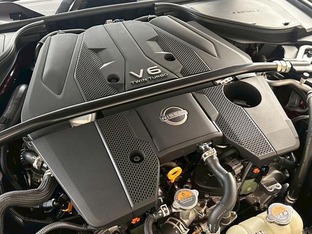 フェアレディＺ バージョンＳＴ　ＭＹ２５　９速ＡＴ　ＮＩＳＭＯマフラ　ドラレコ前後　ＯＰセキュリティ　キッキングプレート　トノカバー　ＢＯＳＥサウンド　１９インチＡＷ　シートヒータ　パワーシート　ＮＣナビ　フルセグＴＶ　バックカメラ（31枚目）