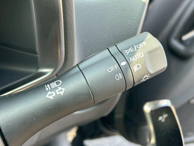 フェアレディＺ バージョンＳＴ　ＭＹ２４　９速ＡＴ　ＮＩＳＭＯマフラ　ドラレコ前後　ＯＰセキュリティ　キッキングプレート　トノカバー　ラゲッジカーペット　ＢＯＳＥサウンド　１９インチＡＷ　シートヒータ　パワーシート　ナビ　Ｂカメラ（16枚目）