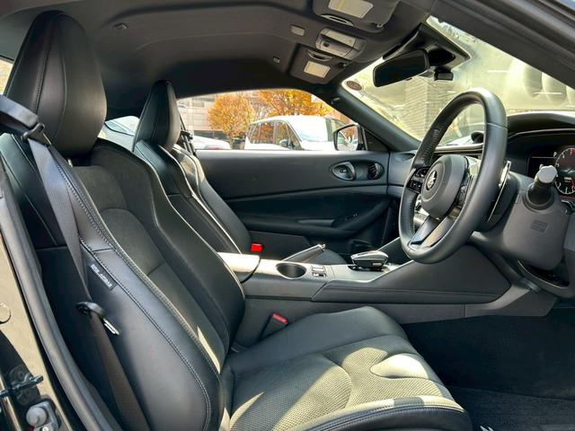 フェアレディＺ バージョンＳＴ　ＭＹ２４　９速ＡＴ　ＮＩＳＭＯマフラ　ドラレコ前後　ＯＰセキュリティ　キッキングプレート　トノカバー　ラゲッジカーペット　ＢＯＳＥサウンド　１９インチＡＷ　シートヒータ　パワーシート　ナビ　Ｂカメラ（22枚目）