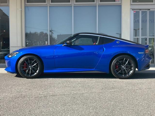 フェアレディＺ バージョンＳＴ　９速ＡＴ　ＮＣナビ　フルセグＴＶ　ＢＯＳＥサウンド　シートヒータ　パワーシート　レイズ製１９インチ純正ＡＷ　バックカメラ　ＬＥＤヘッドライト　踏み間違い防止　ＥＴＣ２．０　パドルシフト（31枚目）