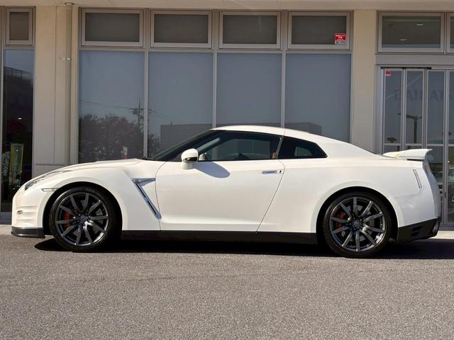 ���X�̓�������̂��q�l�����Ƀ��C�u���k���s���Ă���܂��B�����x���d�b���������B