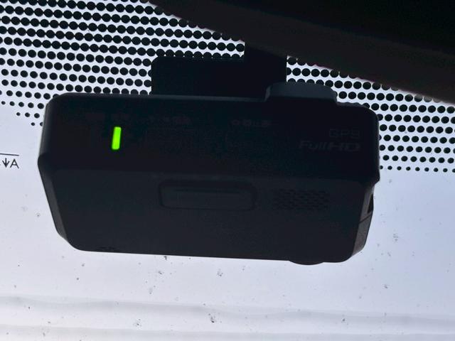 ＧＴ－Ｒ ニスモ　後期型　室内展示　ＮＩＳＭＯスポリセ　専用レカロシート　フジツボ製チタンマフラ　ＢＯＳＥサウンド　サッチャム盗難防止　アドバンネオバタイヤ　ＬＥＤヘッドライト　ＮＩＳＭＯフロアマット　カーボンウィング（17枚目）