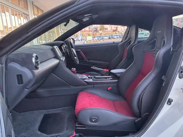 ＧＴ－Ｒ ニスモ　後期型　室内展示　ＮＩＳＭＯスポリセ　専用レカロシート　フジツボ製チタンマフラ　ＢＯＳＥサウンド　サッチャム盗難防止　アドバンネオバタイヤ　ＬＥＤヘッドライト　ＮＩＳＭＯフロアマット　カーボンウィング（23枚目）