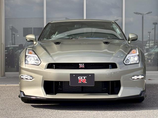 ���X�|�[�c�J�[�ۗ̕L�䐔�́A�S���g�b�v�N���X�ł���