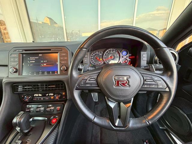 ���L�̊�т��邽�тɖ����������߂�㎿�ȓ����f�U�C������������Y�킹�܂��B