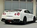 ＧＴ－Ｒ プレミアムエディション　ＭＹ２０　室内展示　ＯＰ内装白　ＮＩＳＭＯスポリセ　タイヤ新品交換　ワンオーナー　純正チタンマフラ　ドラレコ　ＥＴＣ　純正ナビフルセグＴＶ　プライバシーガラス　純正２０インチＡＷ　ＬＥＤヘッドライト（5枚目）