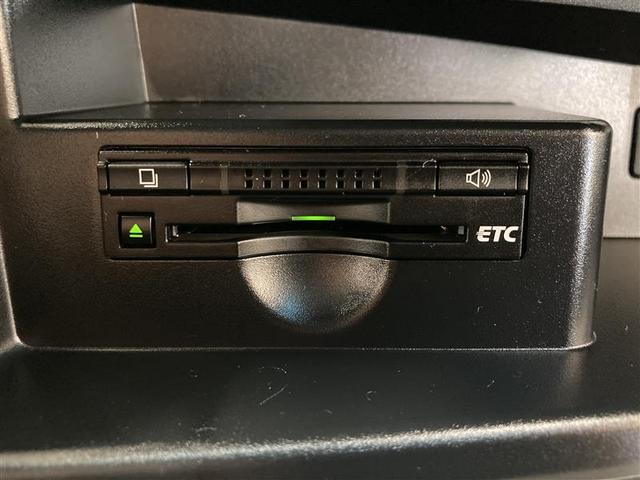 アエラス レザーパッケージ 革シート フルセグ HDDナビ DVD再生 ミュージックプレイヤー接続可 後席モニター バックカメラ ETC 両側電動スライド HIDヘッドライト 乗車定員7人 3列シート ワンオーナー(12枚目)