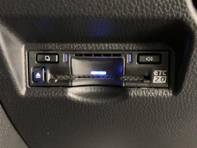 ヴォクシー ハイブリッドS-Z DVD再生 ミュージックプレイヤー接続可 後席モニター バックカメラ 衝突被害軽減システム ETC 両側電動スライド LEDヘッドランプ 乗車定員7人 3列シート ワンオーナー(19枚目)