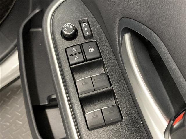 ヴォクシー ハイブリッドS-Z DVD再生 ミュージックプレイヤー接続可 後席モニター バックカメラ 衝突被害軽減システム ETC 両側電動スライド LEDヘッドランプ 乗車定員7人 3列シート ワンオーナー(20枚目)