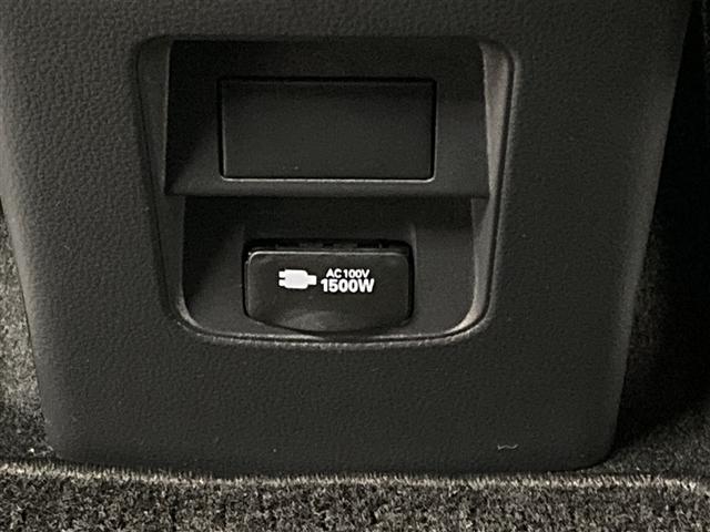 ヴォクシー ハイブリッドS-Z DVD再生 ミュージックプレイヤー接続可 後席モニター バックカメラ 衝突被害軽減システム ETC 両側電動スライド LEDヘッドランプ 乗車定員7人 3列シート ワンオーナー(31枚目)