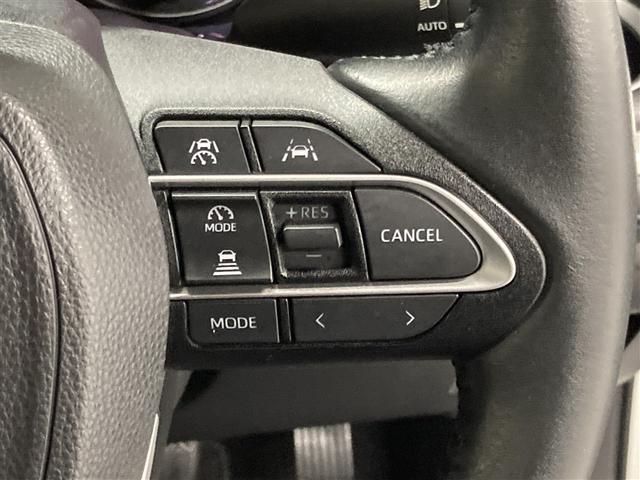 ヴォクシー Ｓ－Ｚ　ＤＶＤ再生　ミュージックプレイヤー接続可　後席モニター　バックカメラ　衝突被害軽減システム　ＥＴＣ　両側電動スライド　ＬＥＤヘッドランプ　乗車定員７人　３列シート　ワンオーナー（17枚目）