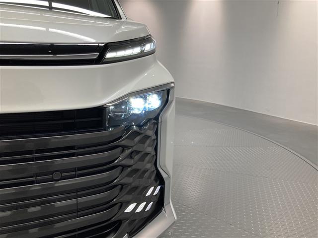 ヴォクシー Ｓ－Ｚ　ＤＶＤ再生　ミュージックプレイヤー接続可　後席モニター　バックカメラ　衝突被害軽減システム　ＥＴＣ　両側電動スライド　ＬＥＤヘッドランプ　乗車定員７人　３列シート　ワンオーナー（33枚目）