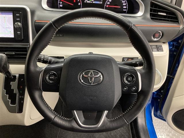 シエンタ Ｇ　フルセグ　メモリーナビ　ＤＶＤ再生　ミュージックプレイヤー接続可　バックカメラ　衝突被害軽減システム　ＥＴＣ　両側電動スライド　ウオークスルー　乗車定員７人　３列シート　ワンオーナー（13枚目）