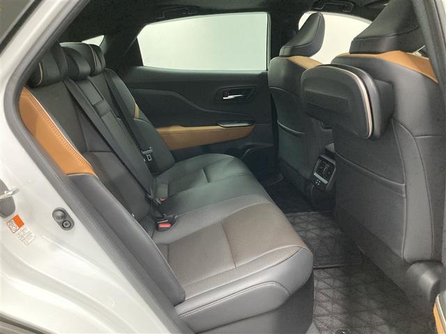 クラウンクロスオーバー ＲＳアドバンスド　革シート　サンルーフ　４ＷＤ　ミュージックプレイヤー接続可　バックカメラ　衝突被害軽減システム　ＥＴＣ　ドラレコ　ＬＥＤヘッドランプ　ワンオーナー（14枚目）