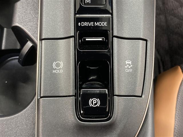 クラウンクロスオーバー ＲＳアドバンスド　革シート　サンルーフ　４ＷＤ　ミュージックプレイヤー接続可　バックカメラ　衝突被害軽減システム　ＥＴＣ　ドラレコ　ＬＥＤヘッドランプ　ワンオーナー（27枚目）