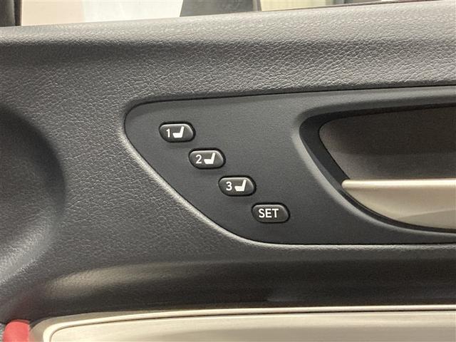 RC RC350 Fスポーツ 革シート フルセグ メモリーナビ DVD再生 ミュージックプレイヤー接続可 バックカメラ 衝突被害軽減システム ETC ドラレコ LEDヘッドランプ ワンオーナー フルエアロ(11枚目)