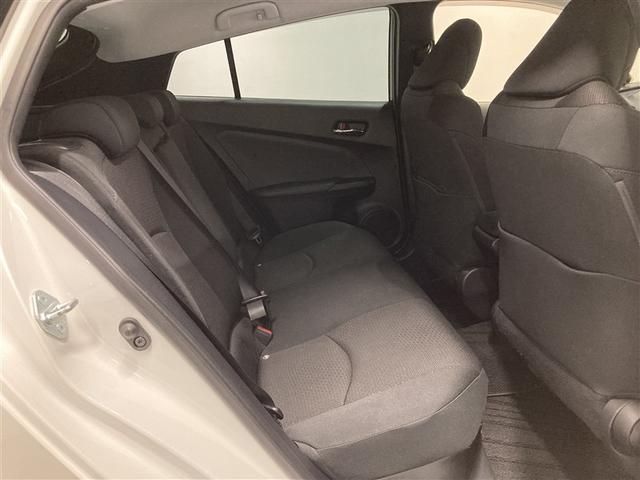 プリウス Ｓ　ワンセグ　メモリーナビ　ミュージックプレイヤー接続可　バックカメラ　衝突被害軽減システム　ＥＴＣ　ＬＥＤヘッドランプ（11枚目）