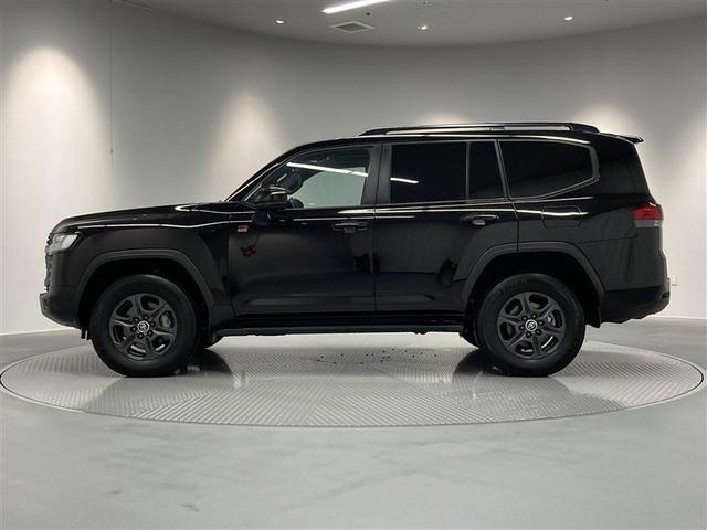 ランドクルーザー ＧＲスポーツ　革シート　サンルーフ　４ＷＤ　ＤＶＤ再生　ミュージックプレイヤー接続可　バックカメラ　衝突被害軽減システム　ＥＴＣ　ＬＥＤヘッドランプ　ワンオーナー　ディーゼル（7枚目）