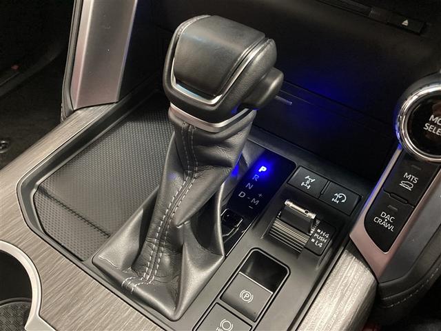 ランドクルーザー ＧＲスポーツ　革シート　サンルーフ　４ＷＤ　ＤＶＤ再生　ミュージックプレイヤー接続可　バックカメラ　衝突被害軽減システム　ＥＴＣ　ＬＥＤヘッドランプ　ワンオーナー　ディーゼル（29枚目）