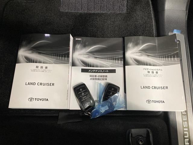 ランドクルーザー ＧＲスポーツ　革シート　サンルーフ　４ＷＤ　ＤＶＤ再生　ミュージックプレイヤー接続可　バックカメラ　衝突被害軽減システム　ＥＴＣ　ＬＥＤヘッドランプ　ワンオーナー　ディーゼル（40枚目）