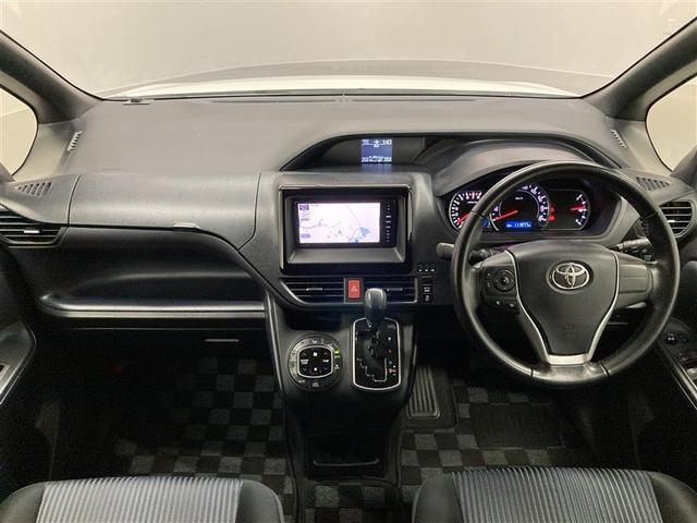 ノア Si フルセグ メモリーナビ DVD再生 ミュージックプレイヤー接続可 後席モニター ETC 電動スライドドア LEDヘッドランプ ウオークスルー 乗車定員7人 3列シート アイドリングストップ(3枚目)