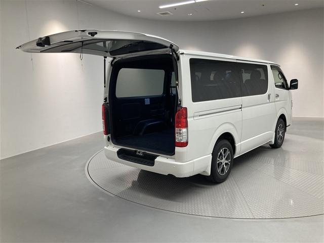 ハイエースバン スーパーＧＬ　ダークプライムＩＩ　ワンセグ　メモリーナビ　ミュージックプレイヤー接続可　バックカメラ　衝突被害軽減システム　ＥＴＣ　両側電動スライド　ＬＥＤヘッドランプ　ディーゼル（6枚目）