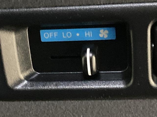 ハイエースバン スーパーＧＬ　ダークプライムＩＩ　ワンセグ　メモリーナビ　ミュージックプレイヤー接続可　バックカメラ　衝突被害軽減システム　ＥＴＣ　両側電動スライド　ＬＥＤヘッドランプ　ディーゼル（25枚目）