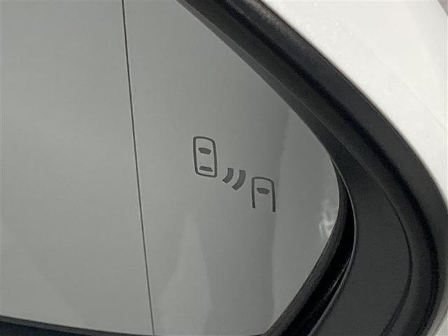 プリウス Ａプレミアム　革シート　フルセグ　メモリーナビ　ＤＶＤ再生　ミュージックプレイヤー接続可　バックカメラ　衝突被害軽減システム　ＥＴＣ　ドラレコ　ＬＥＤヘッドランプ（5枚目）