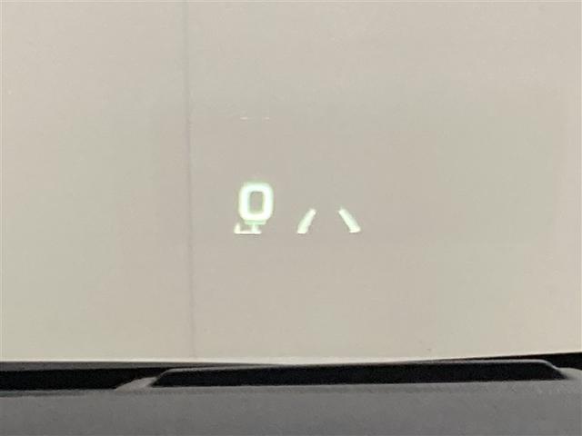 プリウス Ａプレミアム　革シート　フルセグ　メモリーナビ　ＤＶＤ再生　ミュージックプレイヤー接続可　バックカメラ　衝突被害軽減システム　ＥＴＣ　ドラレコ　ＬＥＤヘッドランプ（6枚目）