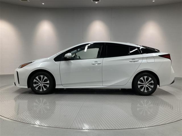 プリウス Ａプレミアム　革シート　フルセグ　メモリーナビ　ＤＶＤ再生　ミュージックプレイヤー接続可　バックカメラ　衝突被害軽減システム　ＥＴＣ　ドラレコ　ＬＥＤヘッドランプ（7枚目）