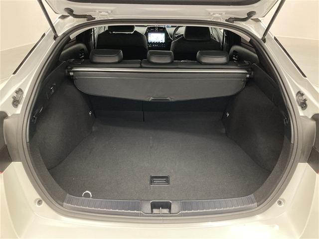 プリウス Ａプレミアム　革シート　フルセグ　メモリーナビ　ＤＶＤ再生　ミュージックプレイヤー接続可　バックカメラ　衝突被害軽減システム　ＥＴＣ　ドラレコ　ＬＥＤヘッドランプ（10枚目）