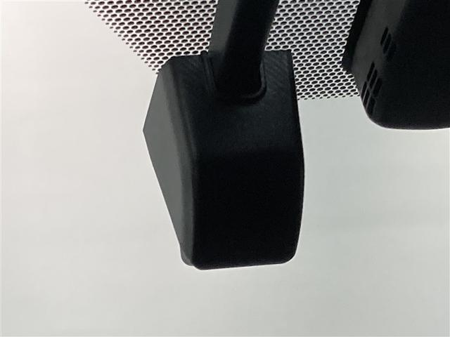 プリウス Ａプレミアム　革シート　フルセグ　メモリーナビ　ＤＶＤ再生　ミュージックプレイヤー接続可　バックカメラ　衝突被害軽減システム　ＥＴＣ　ドラレコ　ＬＥＤヘッドランプ（31枚目）